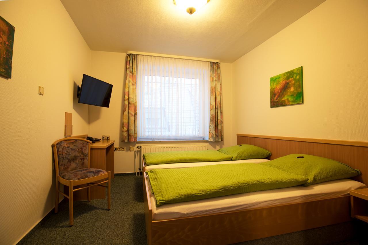 Hotel Alt Oesselse Sarstedt Exterior photo